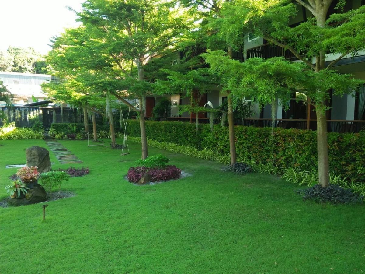 The Breeze Lipe Resort Εξωτερικό φωτογραφία