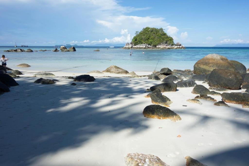 The Breeze Lipe Resort Εξωτερικό φωτογραφία