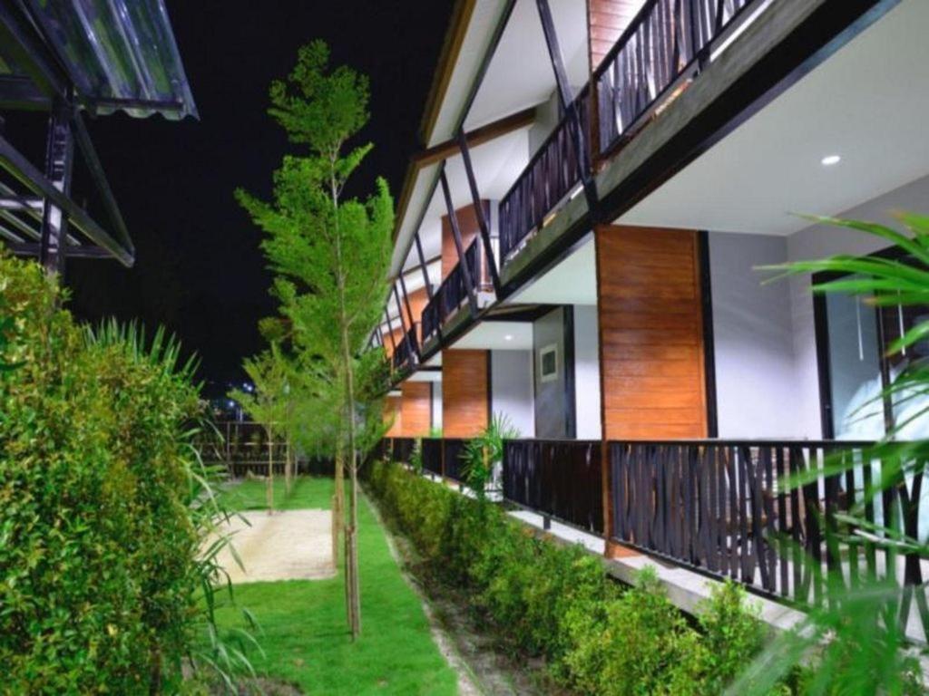 The Breeze Lipe Resort Εξωτερικό φωτογραφία