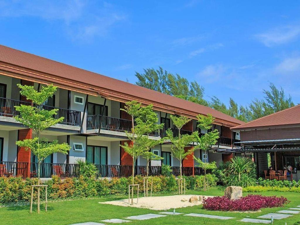 The Breeze Lipe Resort Εξωτερικό φωτογραφία